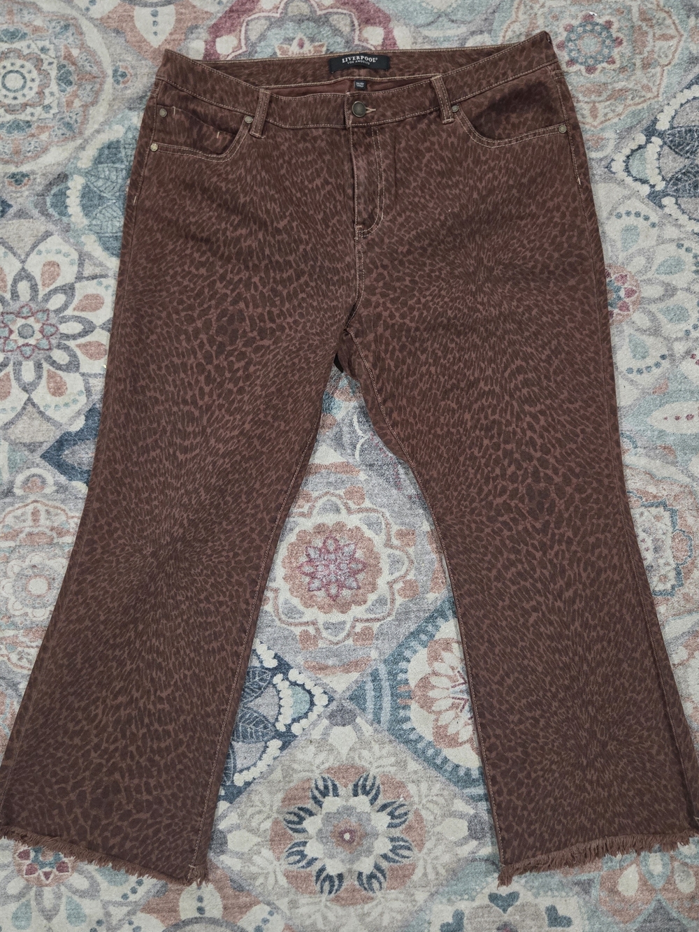 Liverpool Los Angeles Hannah Crop Flare Fray Hem Abstract Animal Print Jeans 14